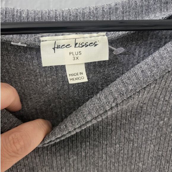 Free Kisses Gray Ribbed Long Sleeve Shirt with Ruched Tied Sides - 3X - Picture 4 of 4